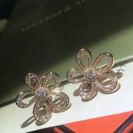 أقراط فاخرة VC Diamond Earrings من المألوف أنيقة من خمسة أزهار مصممة جديدة من الأركان اليدوية المصنوعة يدويًا مجوهرات ذهبية للسيدات اليومي