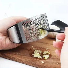 2024 Fruit and Vegetable Tools Garlic Crusher Garlic Mincing Tool Manual Chopper Kitchen Accessories Gadgets Stainless Steel Chopping for