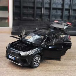 Electric/RC Car 1 32 Alloy Car Model Diecast Metal Toy Vehicles Car Model Simulation Sound Light Collection Childrens Toy Gift for RAV4 SUV 240424