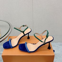 Designer sandale donne sandali tacco alto sandali in pelle di pelle di pelle tallone prugna 7,5 cm sandali di linea classica estate sandali sexy scarpe da festa sexy da donna con filotte da spiaggia vetrini