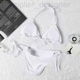 Designer di costumi da bagno femminile Fashion Brand Brackless Sisor Sister Stille Stior One-Swimsuit Bikini Cmya