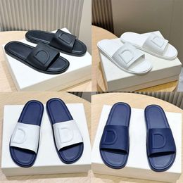 New Men Slides Designer Rubber Slippers Embossed Sandals Leather Summer Beach Shoes With Box 557