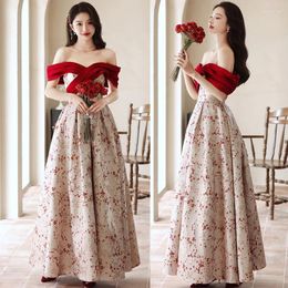 Party Dresses It's Yiiya Boat Neck Red Pleat Floor-Length Lace Up Short Sleeves A-Line Appliques Satin Formal Dress Woman A2803