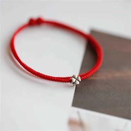 6d5e pärlstav mini mode fyrblad klöver röd tråd strängarmband lyckligt rött handgjorda rep charm armband för kvinnliga män smycken 240423