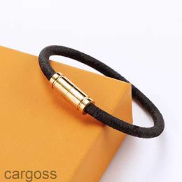 Charm Bangles Designer Fashion Leather Bracelet Magnetic Buckle Free Size Unisex High Quality Luxury Jewellery Woman Bracelets Man Bangle C0F3