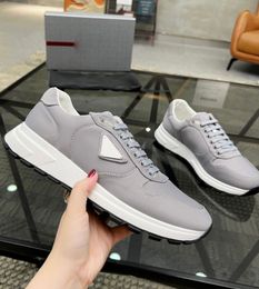 New Elegant Brand Men Prax 01 Runner Sports Shoes Brush Leather Sneakers Ivory Black Grey Light Rubber Sole Trainers Hiking Daily Skateboard Walking Skate Shoe Box