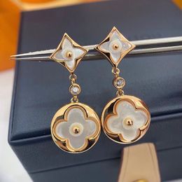 Summer Luxury Charm clover designer earrings Mother Of Pearl earrings designer for women Flower Cute Sweet Earring 2 Colour custom pendant designer Jewellery gift