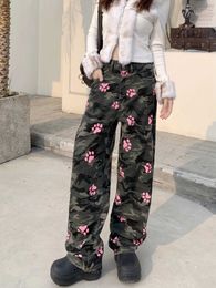 Dżinsy damskie retro luźne dżinsowe spodnie kobiety letnie cienki kreskówka haftowana luźne spodnie plus moda 240423