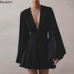 Casual Dresses 2024 Women's Sexy Black White Single-Breasted Dress Elegant Long Sleeve V-Neck Party Lady Slim Midi Vestido