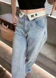 Jeans designer femminile jeans attillati in vita alta con design di lettere in giro bianco e pantaloni in denim di lunghezza dritta