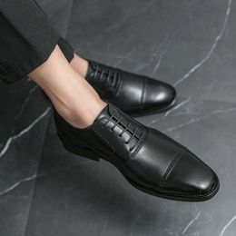 Men's Fashion Business Leather Formal Dress Men Black Office Oxfords Lace-up Brogue Gentleman Wedding Shoes
