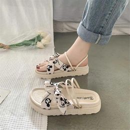 Slippers 35-39 Big Sole Summer Women's Beach Sandals Red Shoes Sneakers Sports Of Famous Brands Loufers S Gifts