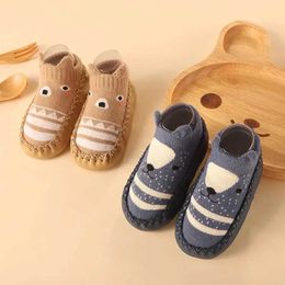 Sandals 2024 New Born Baby Socks with Rubber Soles Infant Baby Girls Boys Shoes Spring Autumn Baby Floor Socks Anti Slip Soft Sole Sock 240423
