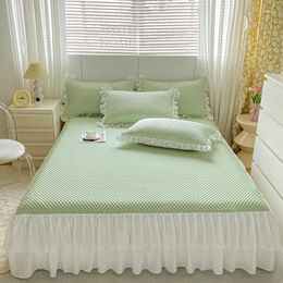 Bed Skirt Summer Solid Color Ice Silk 3D Patterns For Comfortable And Cool Bedding Thin Gauze Ruffled Hem Dust-proof Bedspread