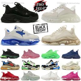 Shoes Men 17Fw Women Designer Triple S Casual Sneakers Platform Tan Clear Sole Black White Grey Red Pink Blue Royal Neon Green Mens Trainers hoes neakers ole s