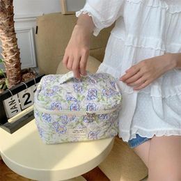 Cosmetic Bags Women Quilted Floral Makeup Bag For Cosmetics Fashion Beauty Toilet Pouch Korean Organizer Student Pencil Cases