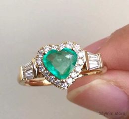 Bröllopsringar Elegant Noble Gold Color Heart Ring For Women Fashion Inlaid White Zircon Stones Wedding Rings Brud Engagement Smycken