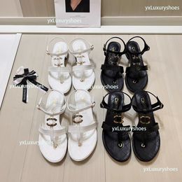 2024 Designer Paris new women's sandals summer fashion street casual flat small chunky heels women's bronzing 2 C sandals 35-41