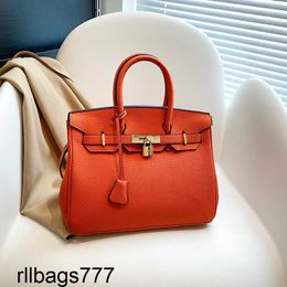 Handbag French Premium Feel Platinum Bag Womens Large Capacity Versatile Handbag Textured Commuter One Shoulder Crossbody Handmade Genuine Leather