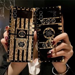 Cell Phone Cases Luxury Leopard Print Plating Flower Case For Samsung Galaxy Z Flip 5 4 Flip 3 5G Square Ring Holder Shockproof Cover d240424