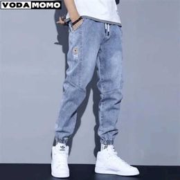 Mäns jeans jeans för man kläder rak baggy bred ben avslappnade byxor vintage koreanska streetwear avsmalnande broderade byxor 240423