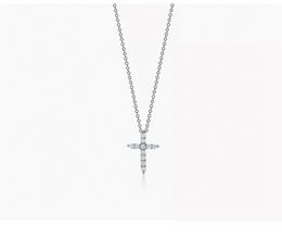 Fashion Female Cross Pendants Necklace Rose Gold Silver Colour Crystal Jesus Pendant Necklace Jewellery For Women Men Cross Necklaces