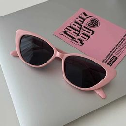 Sunglasses New Pink Womens Cat Eye Sunglasses Retro Senior Sunglasses Mens Sun Protection Fashion Glasses Luxury Brand Design Uv400 J240423