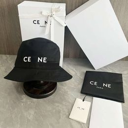 Wide Brim Bucket Hats Bucket Summer Shading Designer Hat Multiple Colors Available Sunshade Men and Women Elegant Charm Fashion Trend Casual Gift