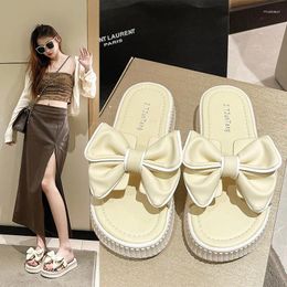 Slippers Selling Bow Tie Flip Flops For Women Wearing Summer 2024 Fairy Style Thick Soles Round Nose Lazy