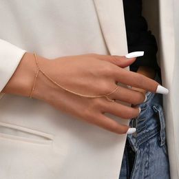 Bärade kreativa små kedjearmbandfingerringar för kvinnor Guldfärglänkkedjor som ansluter handsele armband smycken gåva 240423