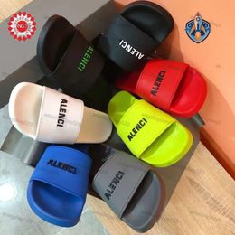 2024 AAA Designer Slides Mens Room Fashion Slippers Bag Bloom Flowers Printing Leather Web Black Shoes Fashion Summer Sandals Beach Sneakers