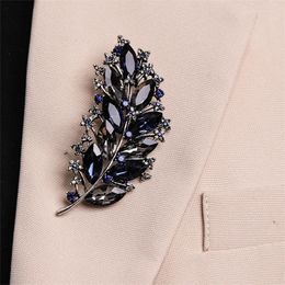 Brooches Vintage Crystal Luxury Rhinestone Botanical Leaf Brooch Fashion Feather Pin For Women Banquet Dress Jewellery Accessories