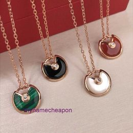 Designer Cartrres nacklace simple set pendant Net red highquality personality card family amulet minority design light luxury style no fading necklace female clav