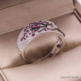 Bröllopsringar Lyxig silverfärg Plum Blossom Branch Stones Cubic Zirconia Women Rings Fashion Jewelry Wedding Rings for Women smycken