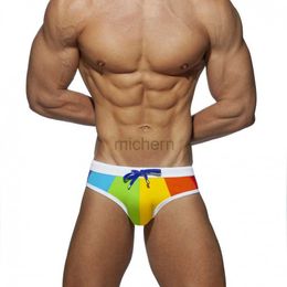 Men's Swimwear UXH Padded Contrast Colour Swim Briefs Push-Up Sexy Swimwear Men Swimming Briefs Surf Beach Shorts Mayo Sungas De Praia Homens d240424