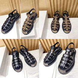 Ladies Sandals Sandro French Brand Roman Shoes Classic Punk Rivet Buckle Leopard Thick Bottom Big Gold Teeth 35-40 Original Quality