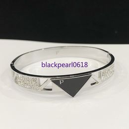 Brand Letter Bangle Luxury Bracelet Designer Bangles Mens Women Titanium Stainless Steel Brand Letter Jewellery Charm Accessory High Quality Gift