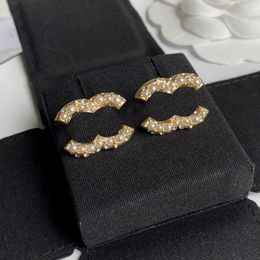 Lovely 18K gold plated luxury brand designer monogram clip chain Gorgeous women's brass crystal Rhinestone Pearl earrings wedding party Jewellery