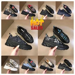 2024 New BB Designer Bayberry B22 Designer Trainers Vintage Sneaker Striped Men Women Checked Sneakers Platform Lattice Casual Shoes Shades Flats Classic Outdoor