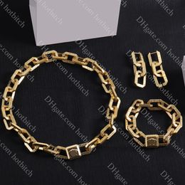 Luxury Wedding Jewelry Set Designer Womens Gold Bracelet High Quality Classic Ladies Brass Necklace Earrings Fashion Anniversary Gift