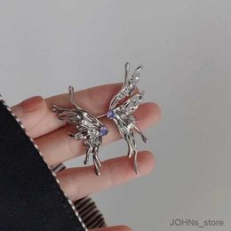 Dangle Chandelier New Aesthetic Punk Style Liquid Butterfly Earring for Woman Cool Metal Butterfly Earrings Jewellery Wholesale
