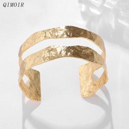 Hammered Metal Bangle For Women Irregular Simple Design Elegant Holiday Accessories Timeless Bijoux Fashion Jewelry Gifts C1588 240423