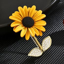 Brooches Lovely Sunflower Enamel Brooch Cubic Zircon Plant Corsage Dresses Clothes Suit Scarf Clip Women's Jewellery Accessories