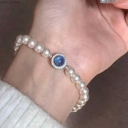Chain Pearl Bracelet Fashion Blue Gem Pearl Bracelet for Womens Light Luxury and Minority Retro Bracelet Birthday Gift