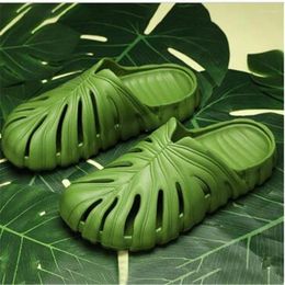 Slippers Men's Summer Quick Drying Slides Bathroom Funny Leaf Shape Flip Flop Soft Sole Platform Shoes Fashion Beach Sandal Male