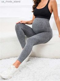 Maternity Bottoms Hot Selling Pregnant Womens Leggings Spring and Autumn New Belly Lifting Pants Pregnant Womens Shark PantsL2404