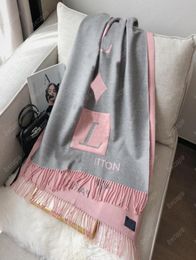 Soft Scarf L Letter Designer Scarfs Men Women Luxury Mens Cashmere Scarvs Designers Head Scarf Tassels Pocket Towel Top Quality D23711243