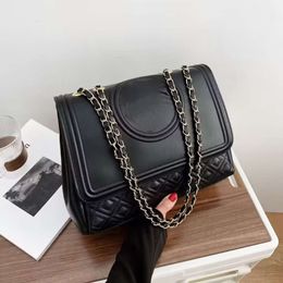 Day Packs High End Women's Square 2024 New Fashionable Diamond Grid Chain Portable One Shoulder Crossbody Small Bag