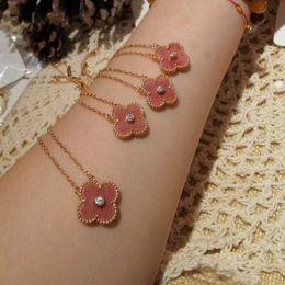 2024 Classic Four Leaf Clover Necklaces Pendants New Necklace Pink Rose Stone Lock Bone Chain Female Netizens Same Small and Luxury Design