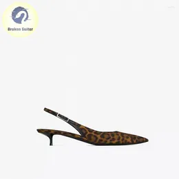 Sandals 2024 Summer Leopard Pattern Silk Fabric Pointed Kitten Heel Back Strap Shallow Mouth Women's